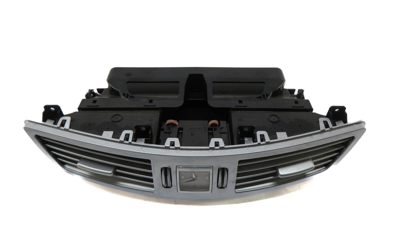 Thumbnail 3: 2012 MERCEDES S550 W221 FRONT CENTER DASH A/C HEATER AIR VENT w/ CLOCK (GRAY)