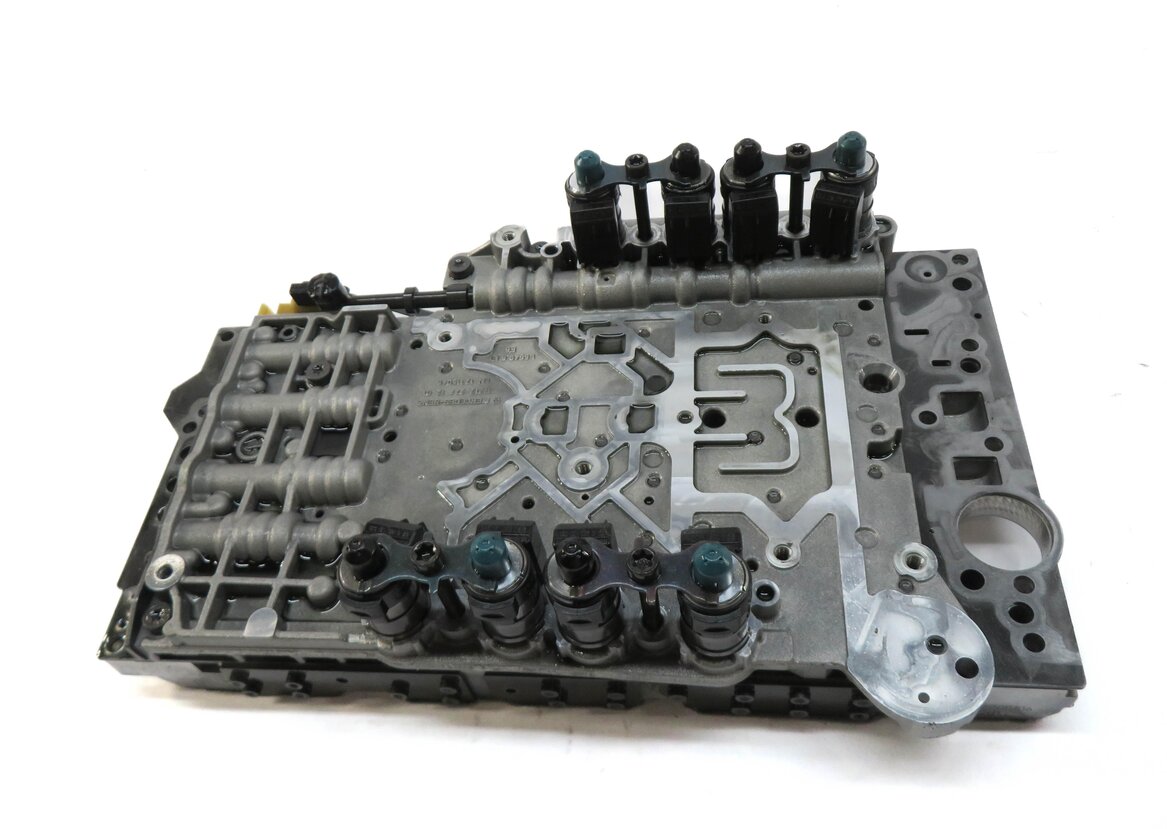 Thumbnail 2: 12-15 MERCEDES C250 C350 SLK250 SLK350 (R172 W204) TRANSMISSION VALVE BODY BLOCK