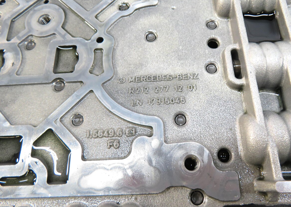 Thumbnail 4: 12-15 MERCEDES C250 C350 SLK250 SLK350 (R172 W204) TRANSMISSION VALVE BODY BLOCK