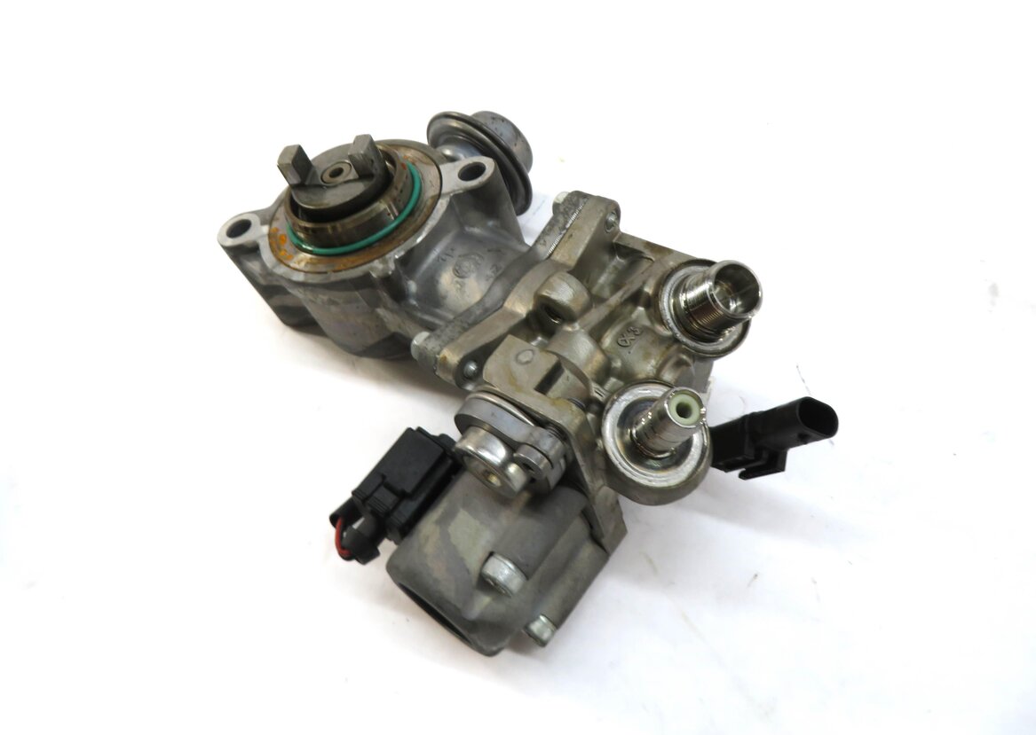 12-15 MERCEDES C250 SLK250 (R172 W204) 1.8L TURBO ENGINE HIGH PRESSURE FUEL PUMP