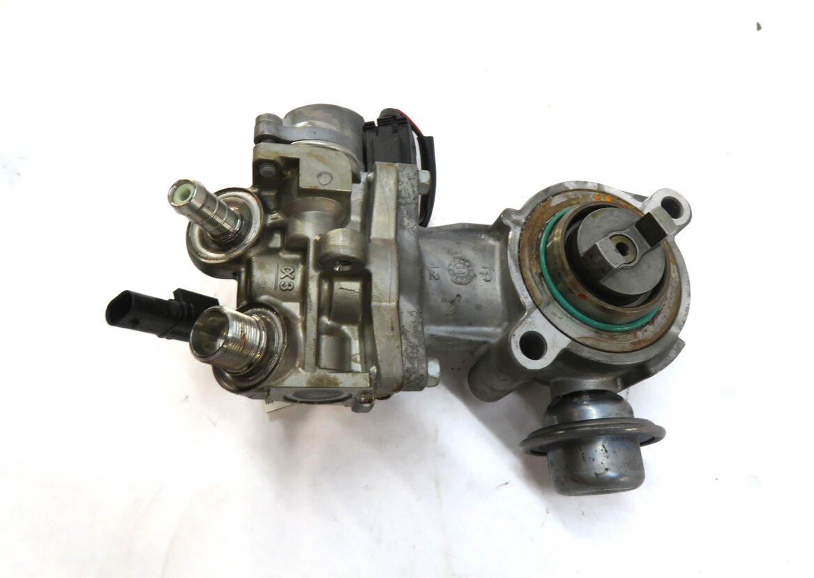 Thumbnail 3: 12-15 MERCEDES C250 SLK250 (R172 W204) 1.8L TURBO ENGINE HIGH PRESSURE FUEL PUMP