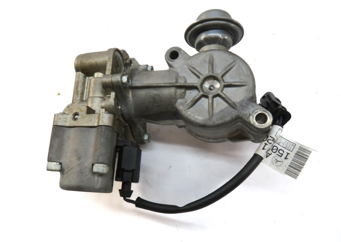 Thumbnail 4: 12-15 MERCEDES C250 SLK250 (R172 W204) 1.8L TURBO ENGINE HIGH PRESSURE FUEL PUMP