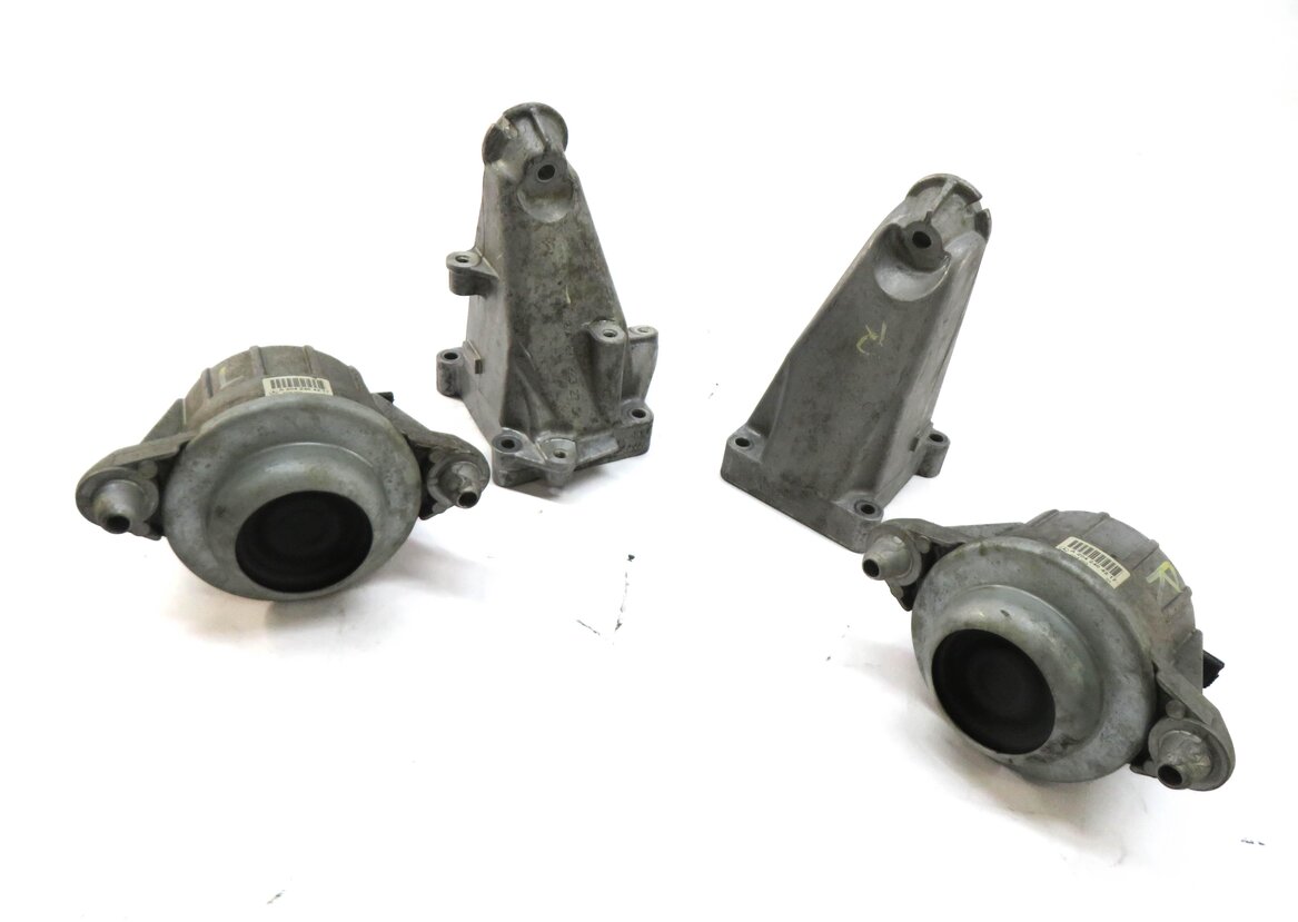 Thumbnail 1: 2014 MERCEDES C250 (W204) 1.8L M271 TURBO ENGINE MOTOR MOUNT BRACKET SET-4