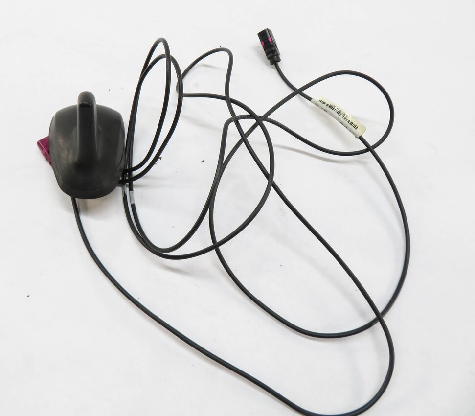 Thumbnail 4: 2014 MERCEDES C250 (W204) AM/FM RADIO STEREO ANTENNA SHARK FIN ANTENNA