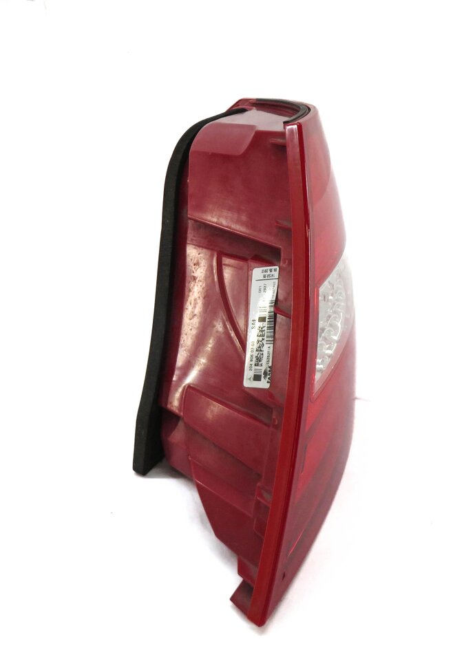 Thumbnail 4: 12-15 MERCEDES C-CLASS (W204) RIGHT PASSENGER REAR TAILLIGHT BRAKE LIGHT LAMP
