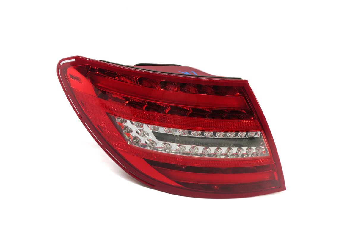 2012-2015 MERCEDES C-CLASS (W204) LEFT DRIVER REAR TAILLIGHT BRAKE LIGHT LAMP