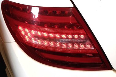 Thumbnail 3: 2012-2015 MERCEDES C-CLASS (W204) LEFT DRIVER REAR TAILLIGHT BRAKE LIGHT LAMP