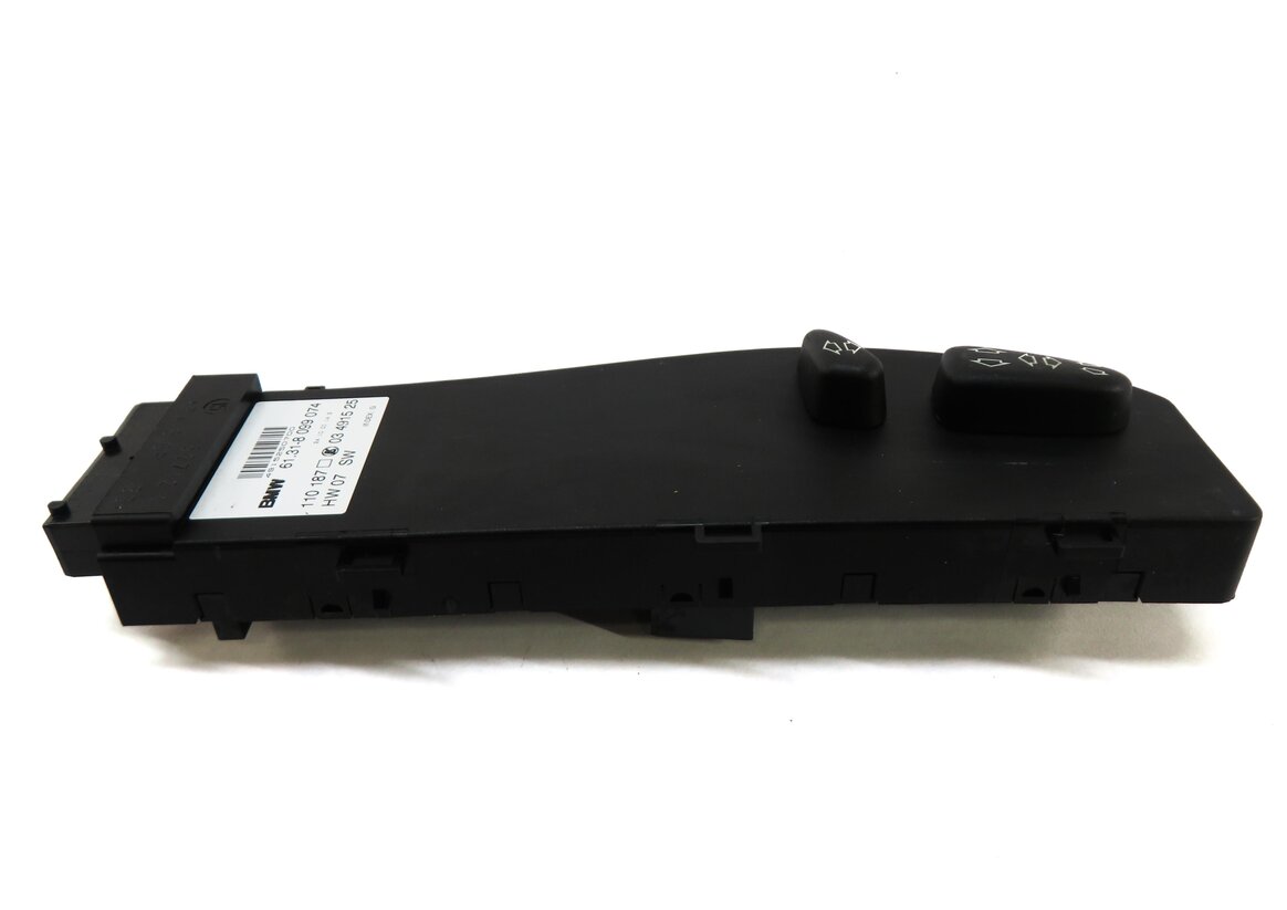 Thumbnail 3: 2004 BMW 325Xi (E46) FRONT RIGHT PASSENGER SEAT ADJUST ADJUSTMENT SWITCH (BLACK)