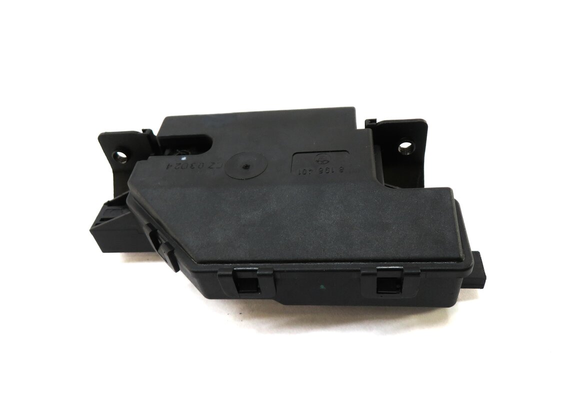 Thumbnail 3: 2004 BMW 325Xi (E46) REAR TRUNK LOCK LATCH ACTUATOR