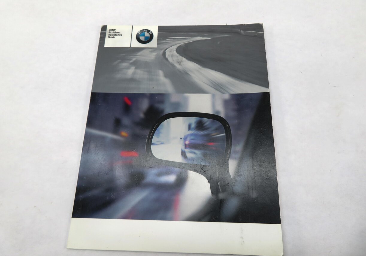Thumbnail 8: 2004 BMW 325Xi (E46) OWNERS MANUAL BOOKLETS SET/7 w/ BLACK CARRYING CASE
