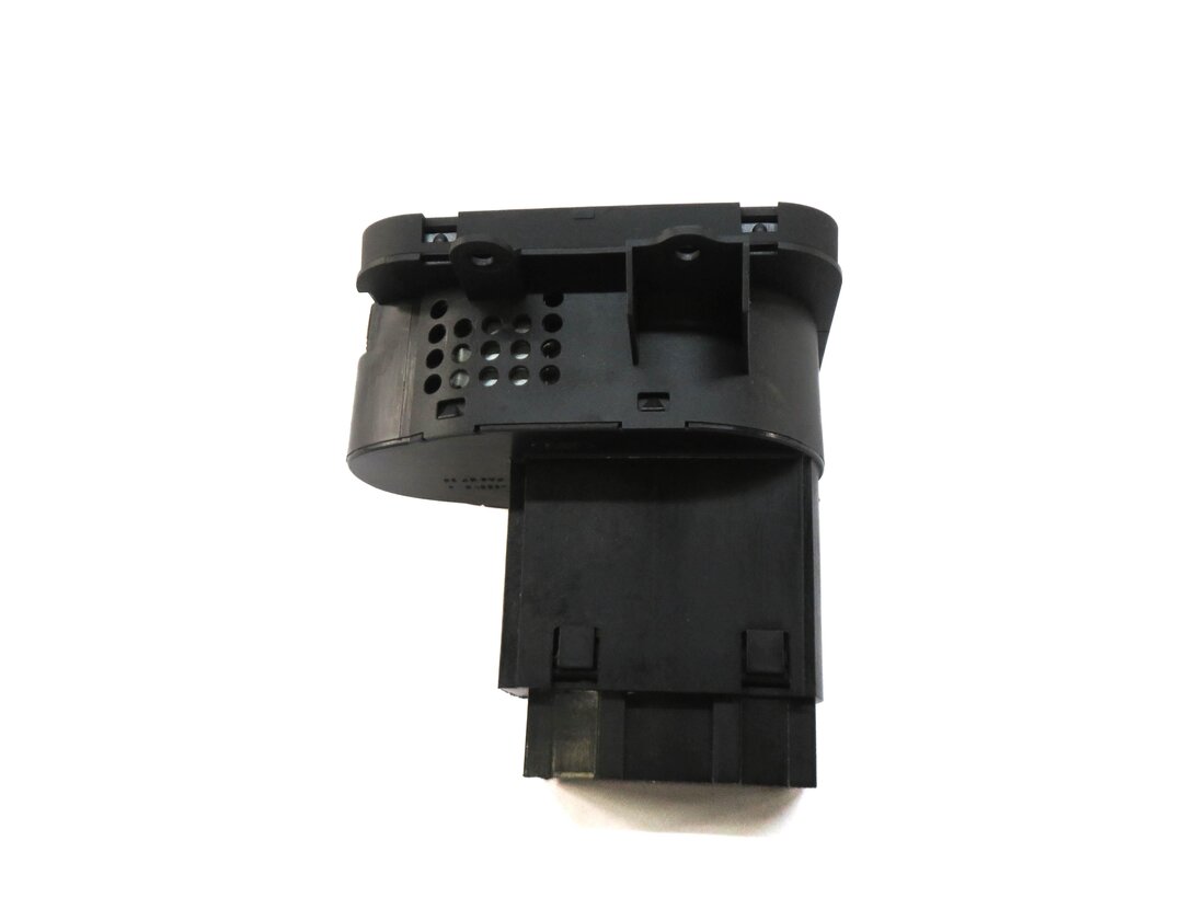 Thumbnail 4: 2005-2009 LAND ROVER LR3 RANGE ROVER SPORT (L320) HEADLIGHT SWITCH