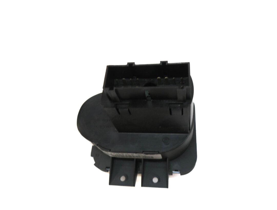 Thumbnail 5: 2005-2009 LAND ROVER LR3 RANGE ROVER SPORT (L320) HEADLIGHT SWITCH