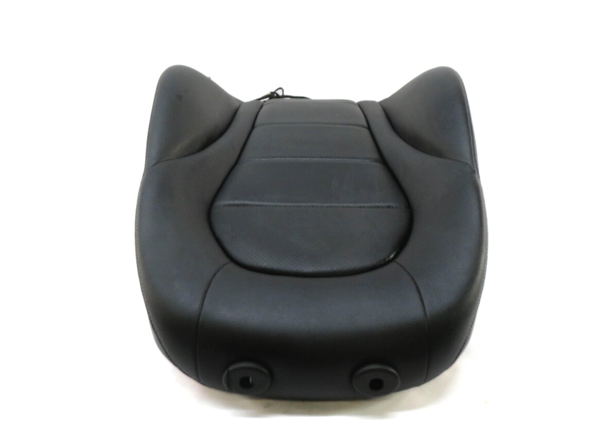 Thumbnail 3: 2016 MERCEDES C300 (W205) FRONT RIGHT PASSENGER UPPER TOP SEAT CUSHION (BLACK)