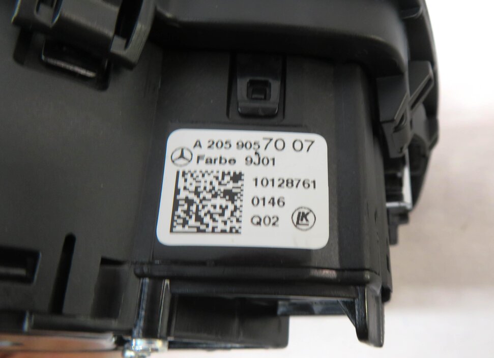 Thumbnail 6: 15-21 MERCEDES C300 C43 AMG (W205) FRONT LEFT DASHBOARD HEADLIGHT SWITCH (BLACK)