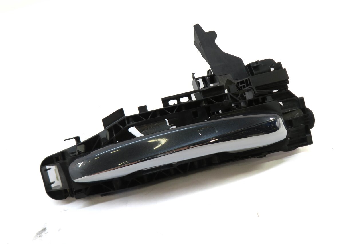 15-17 MERCEDES C S CLASS W205 W222 FRONT RIGHT KEYLESS ENTRY DOOR HANDLE (GRAY)