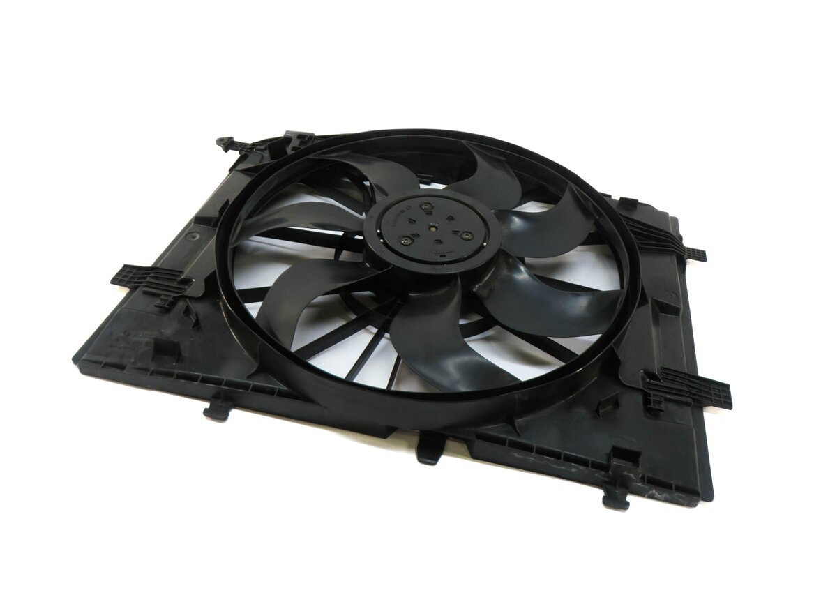 15-21 MERCEDES C300 C400 W205 ELECTRIC RADIATOR COOLING FAN MOTOR BLADE & SHROUD