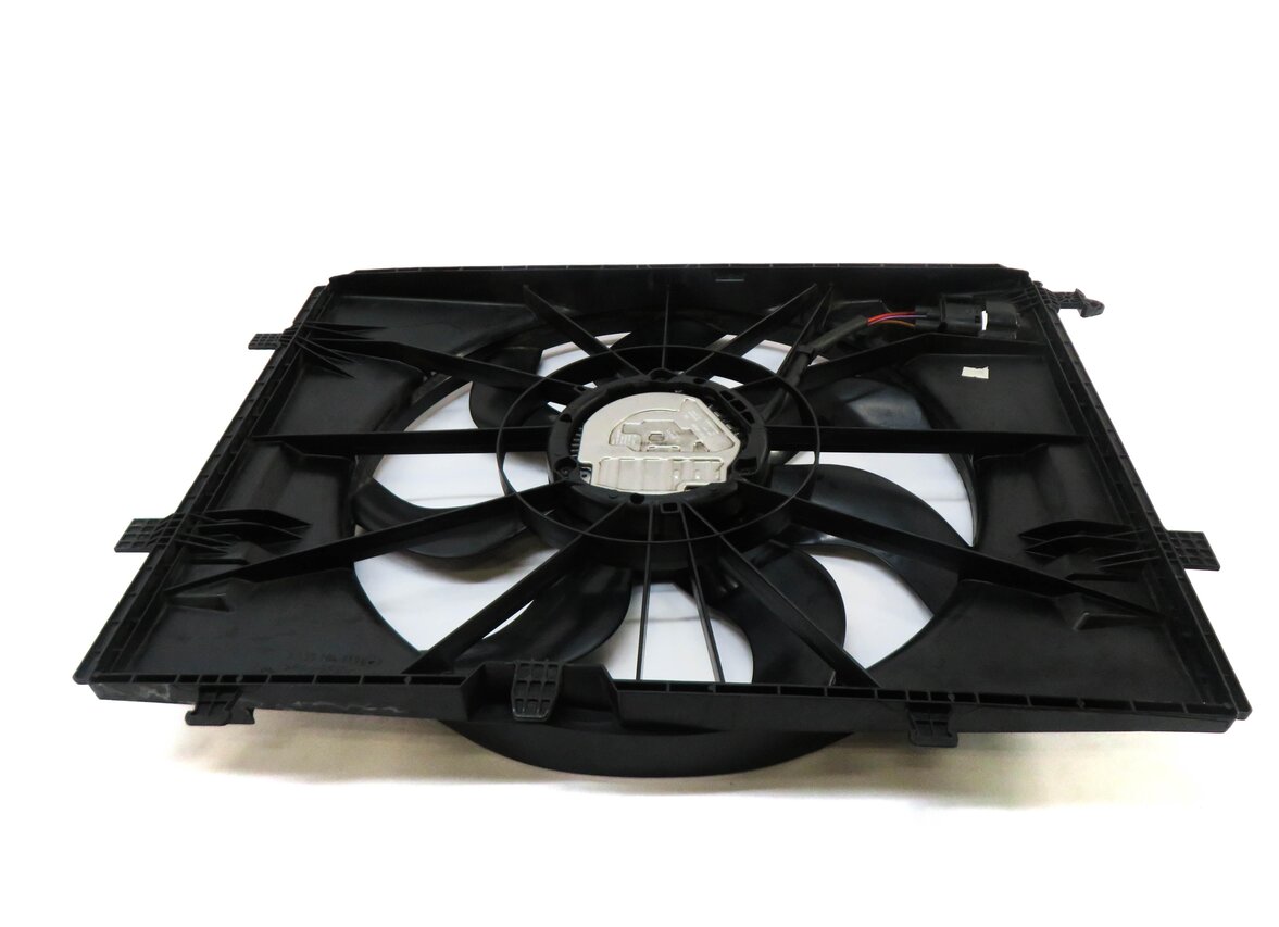 Thumbnail 4: 15-21 MERCEDES C300 C400 W205 ELECTRIC RADIATOR COOLING FAN MOTOR BLADE & SHROUD