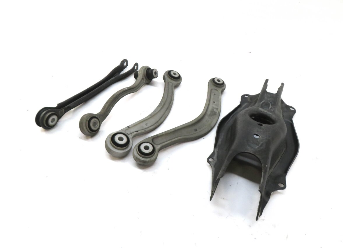 2016 MERCEDES C300 W205 REAR RIGHT LOWER UPPER REARWARD FORWARD CONTROL ARM SET