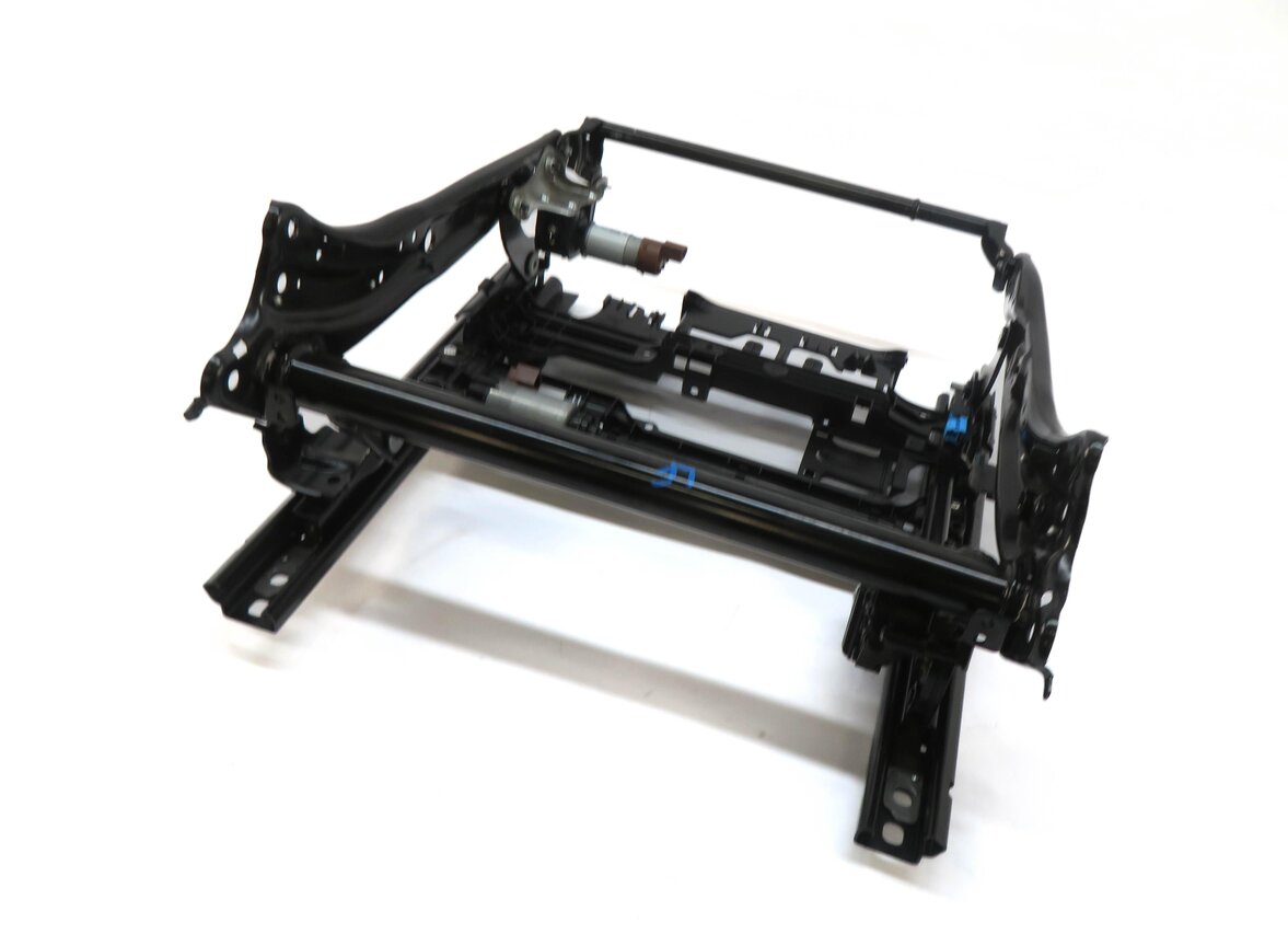 Thumbnail 2: 15-17 MERCEDES C-CLASS (W205) FRONT LEFT DRIVER SEAT TRACK w/ ADJUST MOTORS