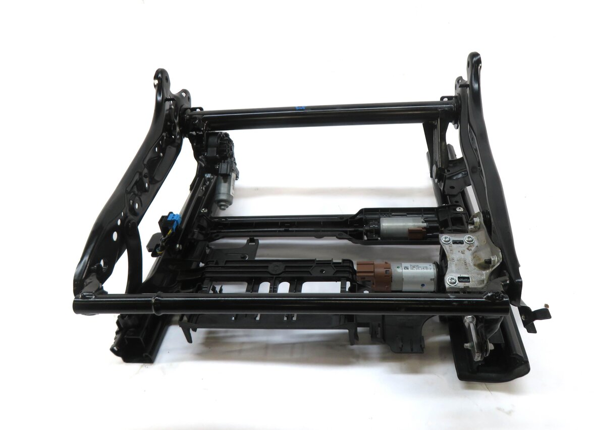 Thumbnail 3: 15-17 MERCEDES C-CLASS (W205) FRONT LEFT DRIVER SEAT TRACK w/ ADJUST MOTORS