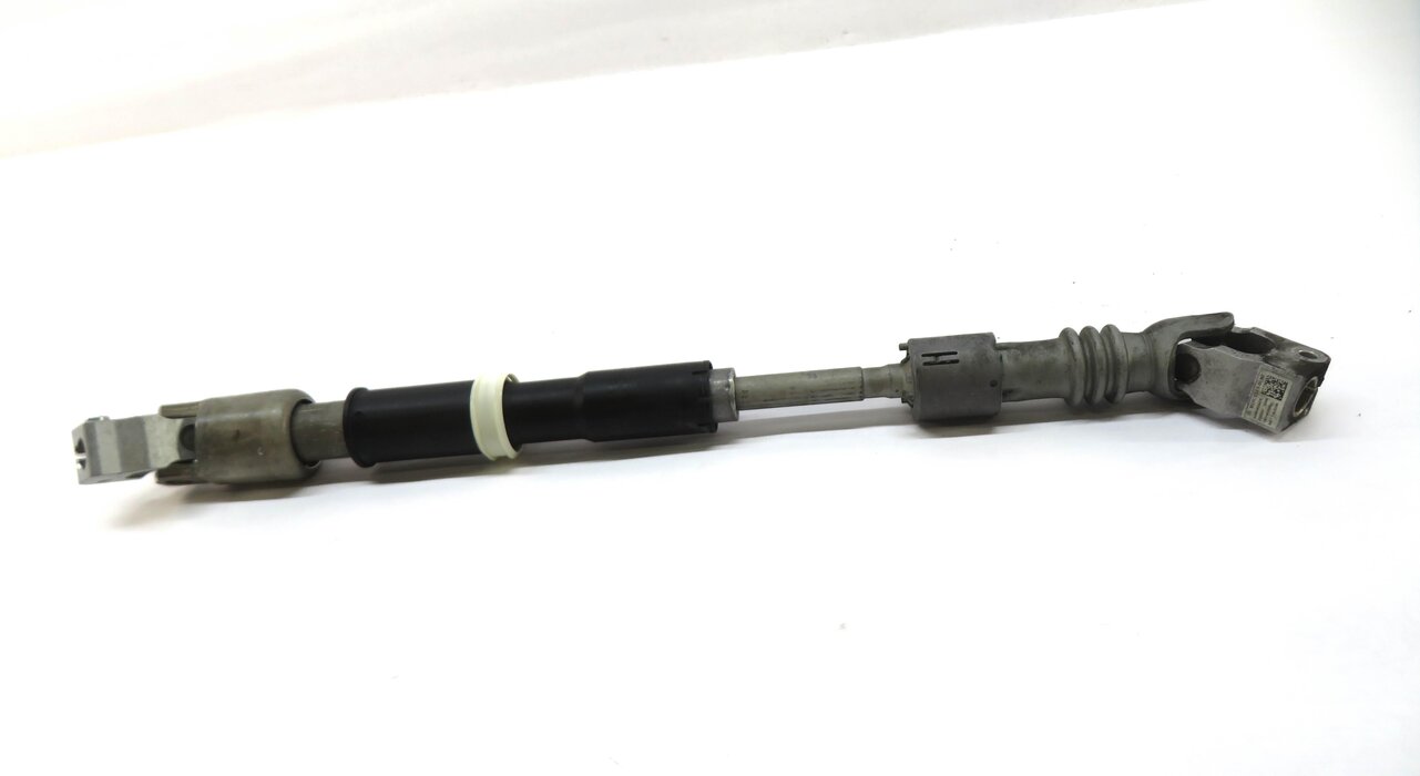 Thumbnail 2: 15-18 MERCEDES C-CLASS (W205) FRONT LEFT DRIVER STEERING COLUMN U-JOINT SHAFT