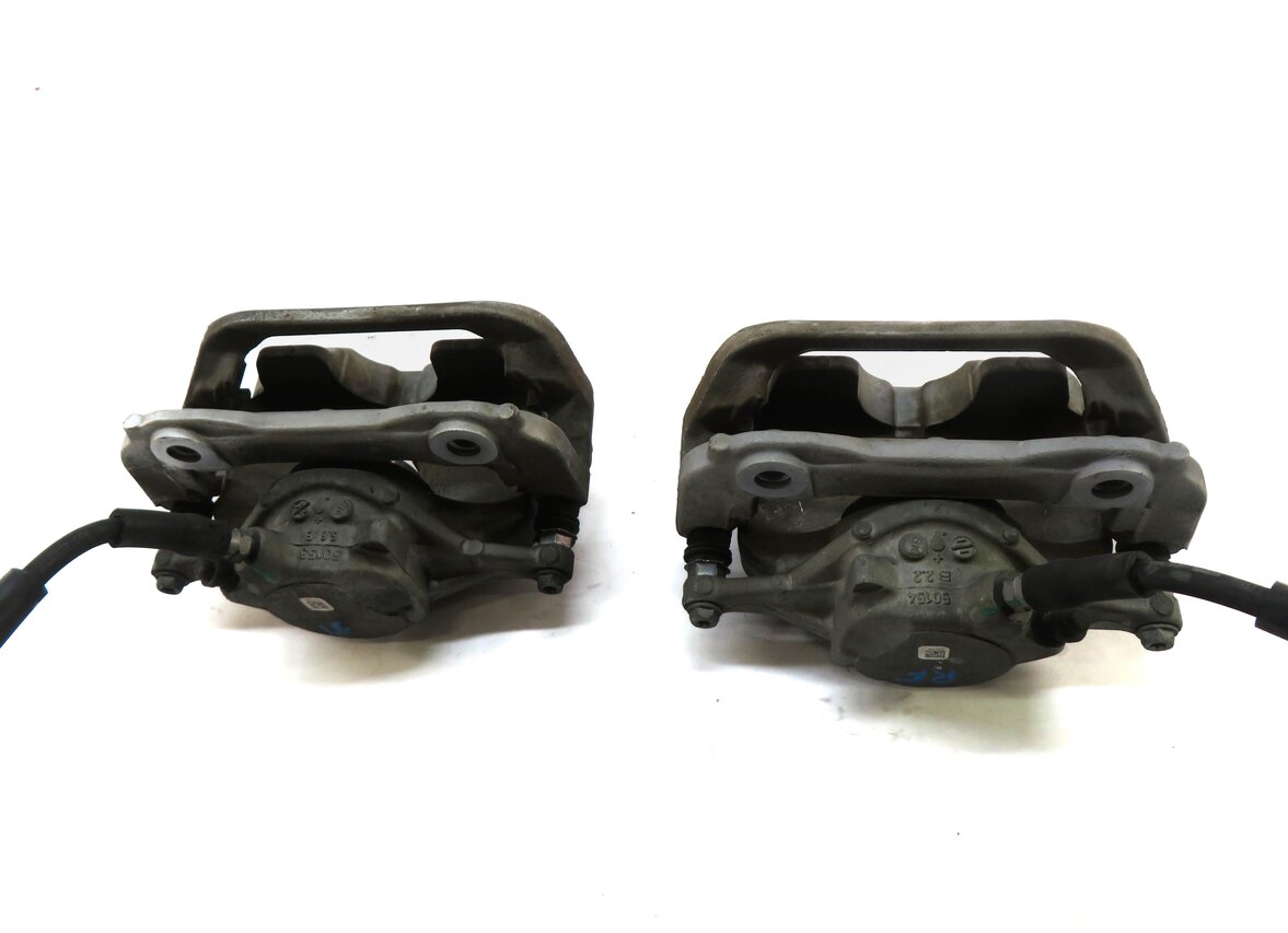 Thumbnail 4: 2015-2021 MERCEDES C300 E300 (W205 W213) FRONT LEFT & RIGHT BRAKE CALIPER SET