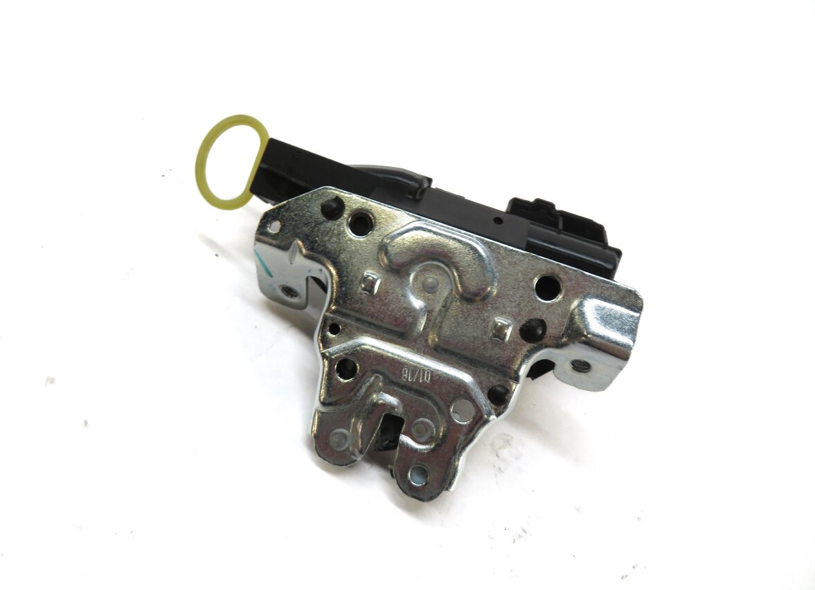2016 MERCEDES C300 (W205) TRUNK LATCH