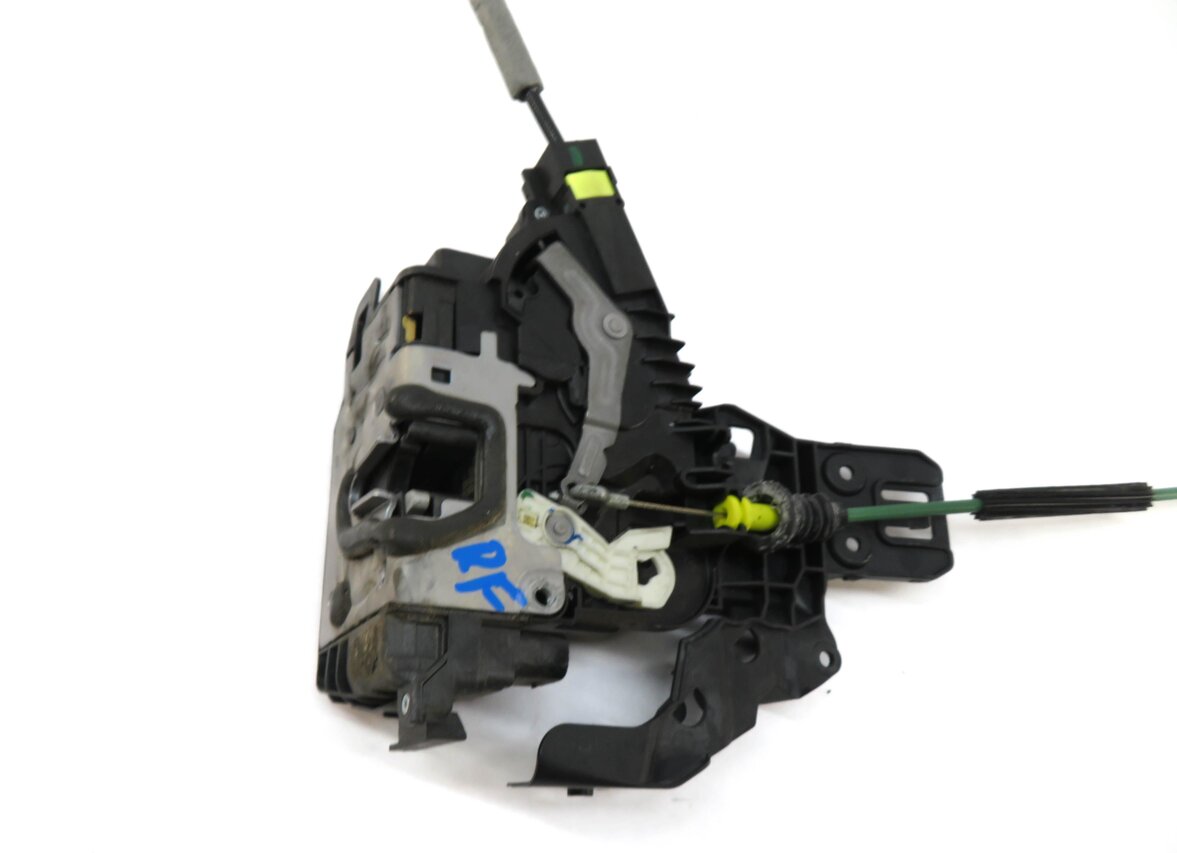 Thumbnail 3: 15-22 MERCEDES C300 C350 C400 C450 E300 E350 E400 E450 - RIGHT FRONT DOOR LATCH