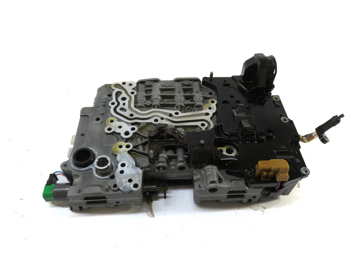 Thumbnail 3: 2011-2014 BMW X3 (F25) A/T 35iX 8HP-45 8 SPEED AUTOMATIC TRANSMISSION VALVE BODY