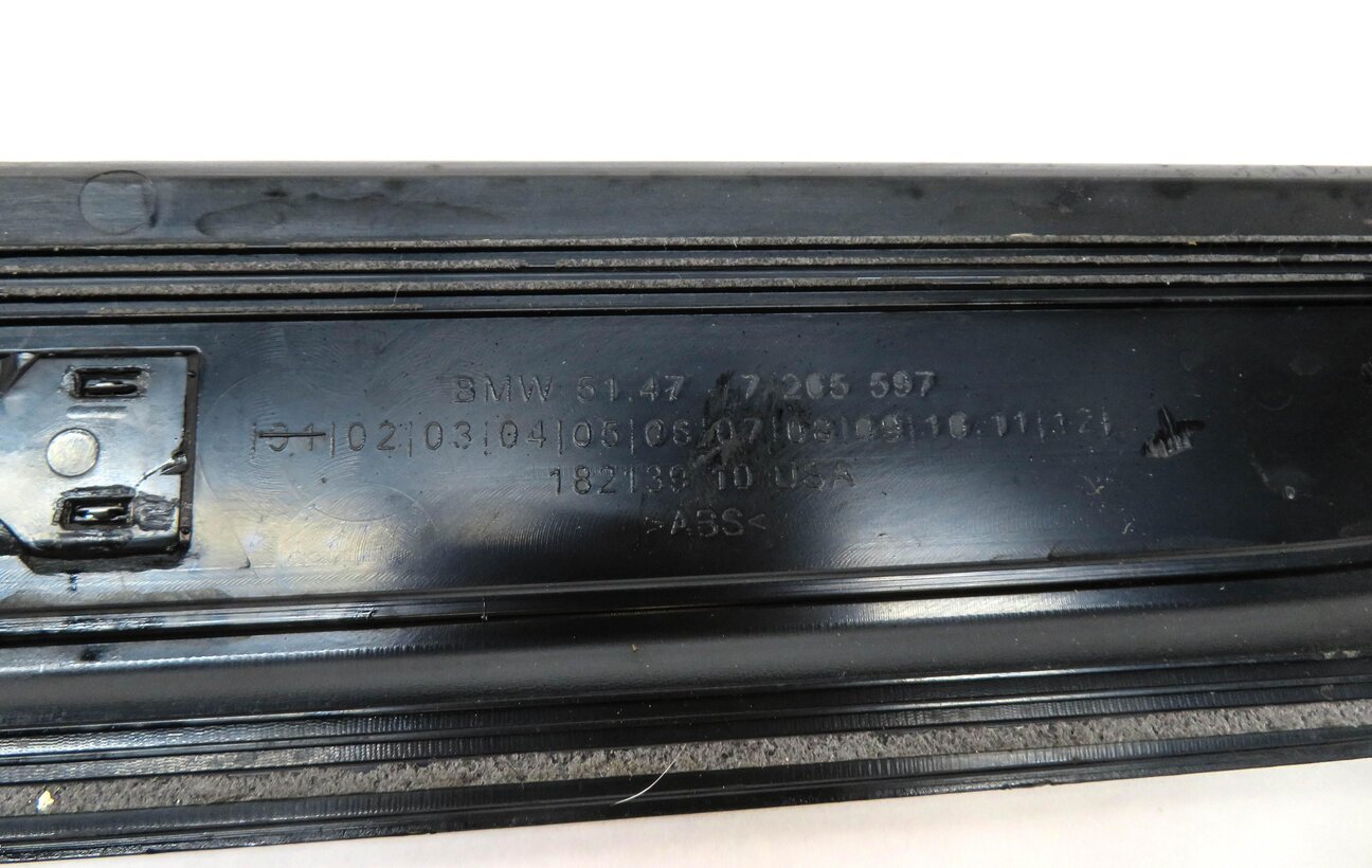 Thumbnail 10: 2011 BMW X3 (F25) FRONT REAR LEFT RIGHT DOOR SILL TRIM SET/2 (BLACK & SILVER)
