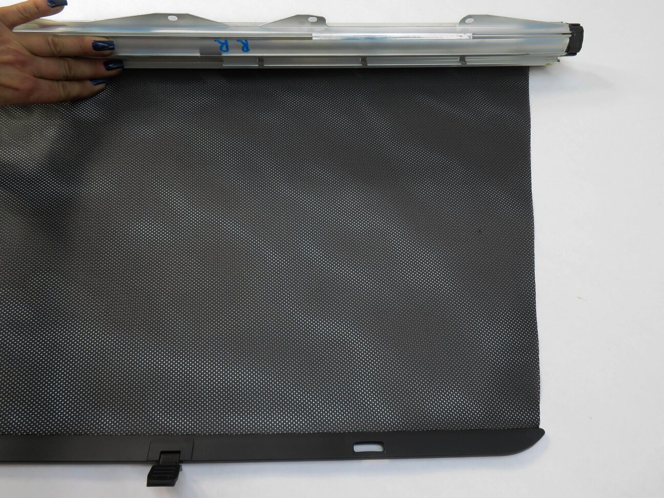 Thumbnail 5: 2011-2017 BMW X3 (F25) RIGHT SIDE REAR DOOR RETRACTABLE WINDOW SHADE UV SCREEN