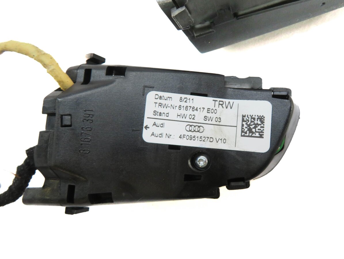Thumbnail 8: 09-12 AUDI A4 (B8 8K) STEERING WHEEL LEFT & RIGHT RADIO PHONE SWITCH SET/2 BLACK
