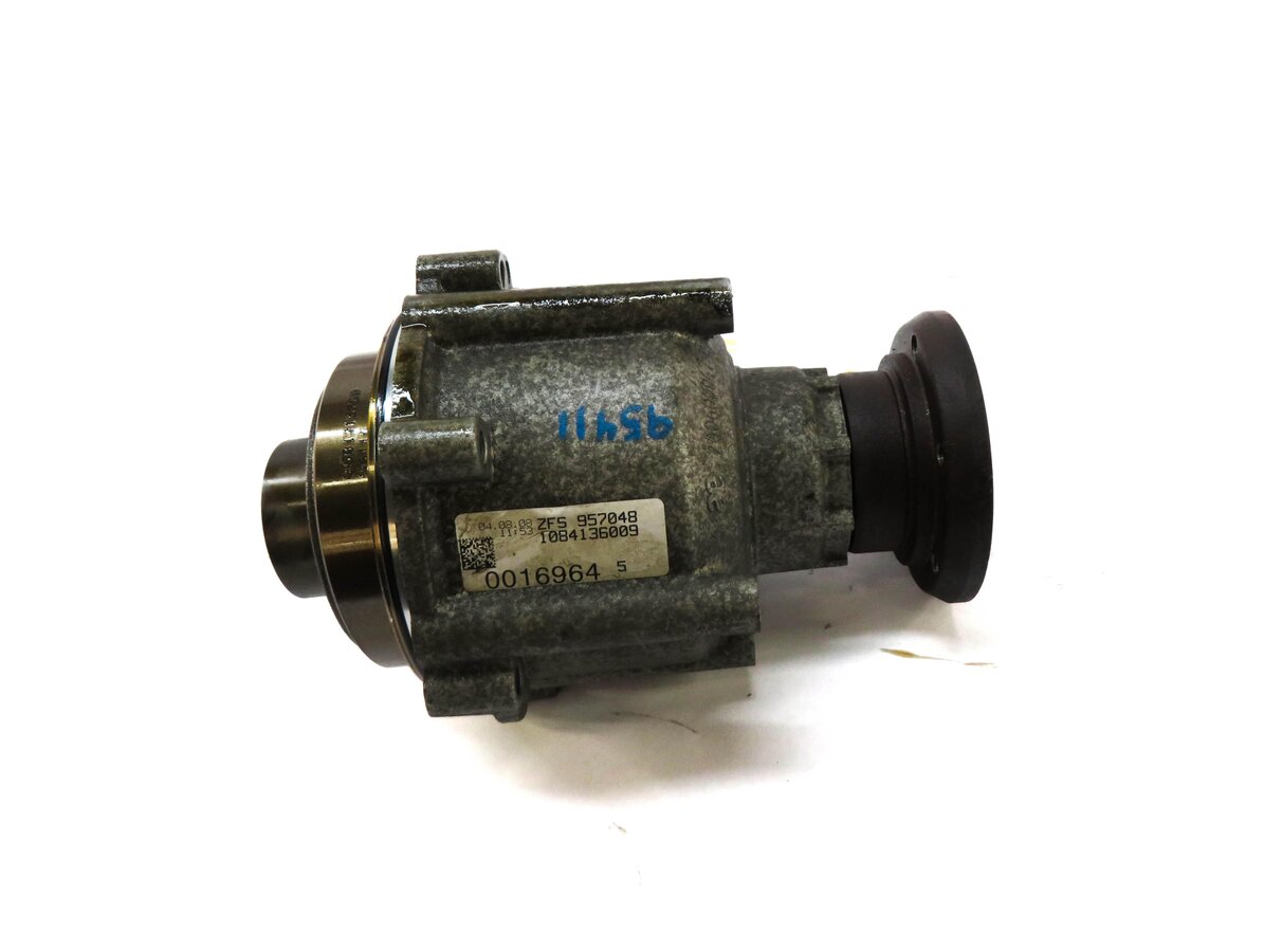 Thumbnail 2: 2009-2010 AUDI A4 A5 (B8 8T) 2.0T 6 SPEED AWD AT CENTER DIFFERENTIAL TAIL SHAFT