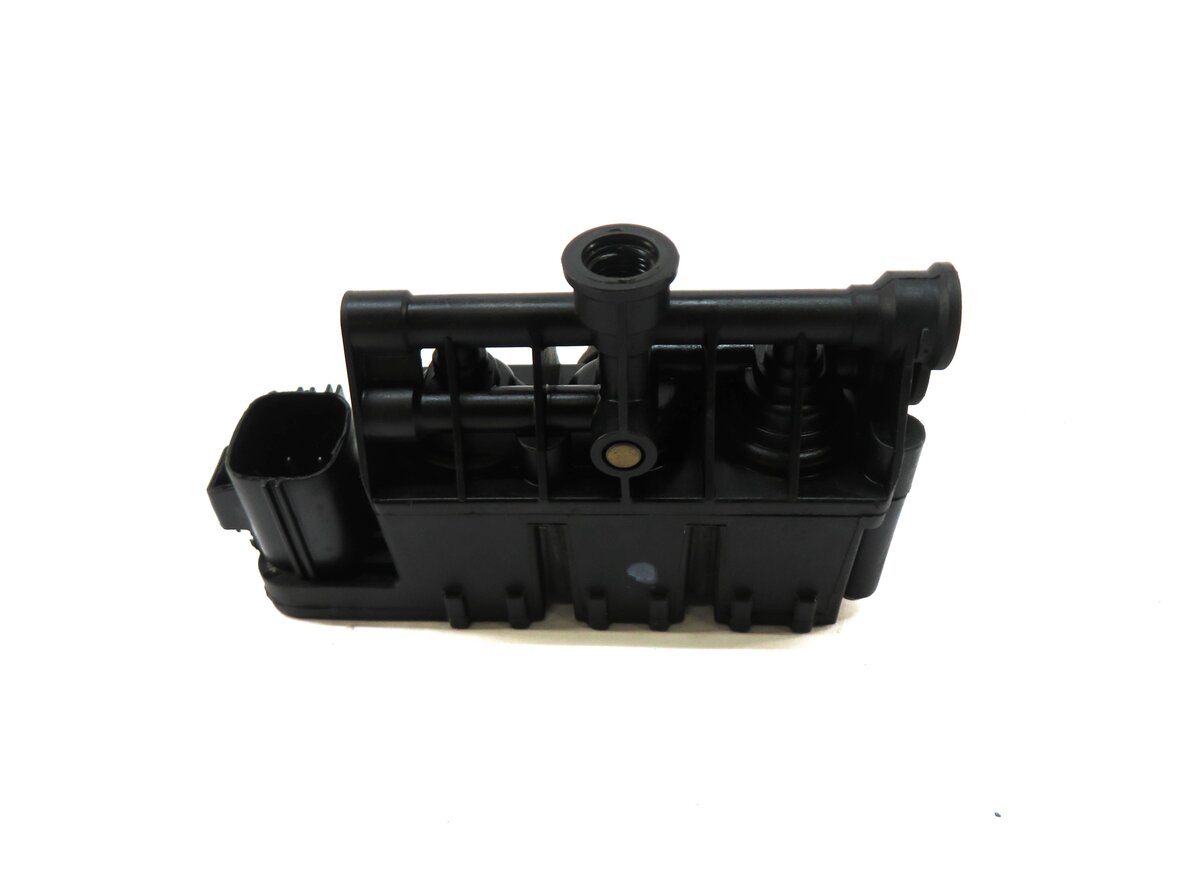 Thumbnail 3: 2008 RANGE ROVER (L322) AIR SUSPENSION TRANSFER RELIEF VALVE RVH500050