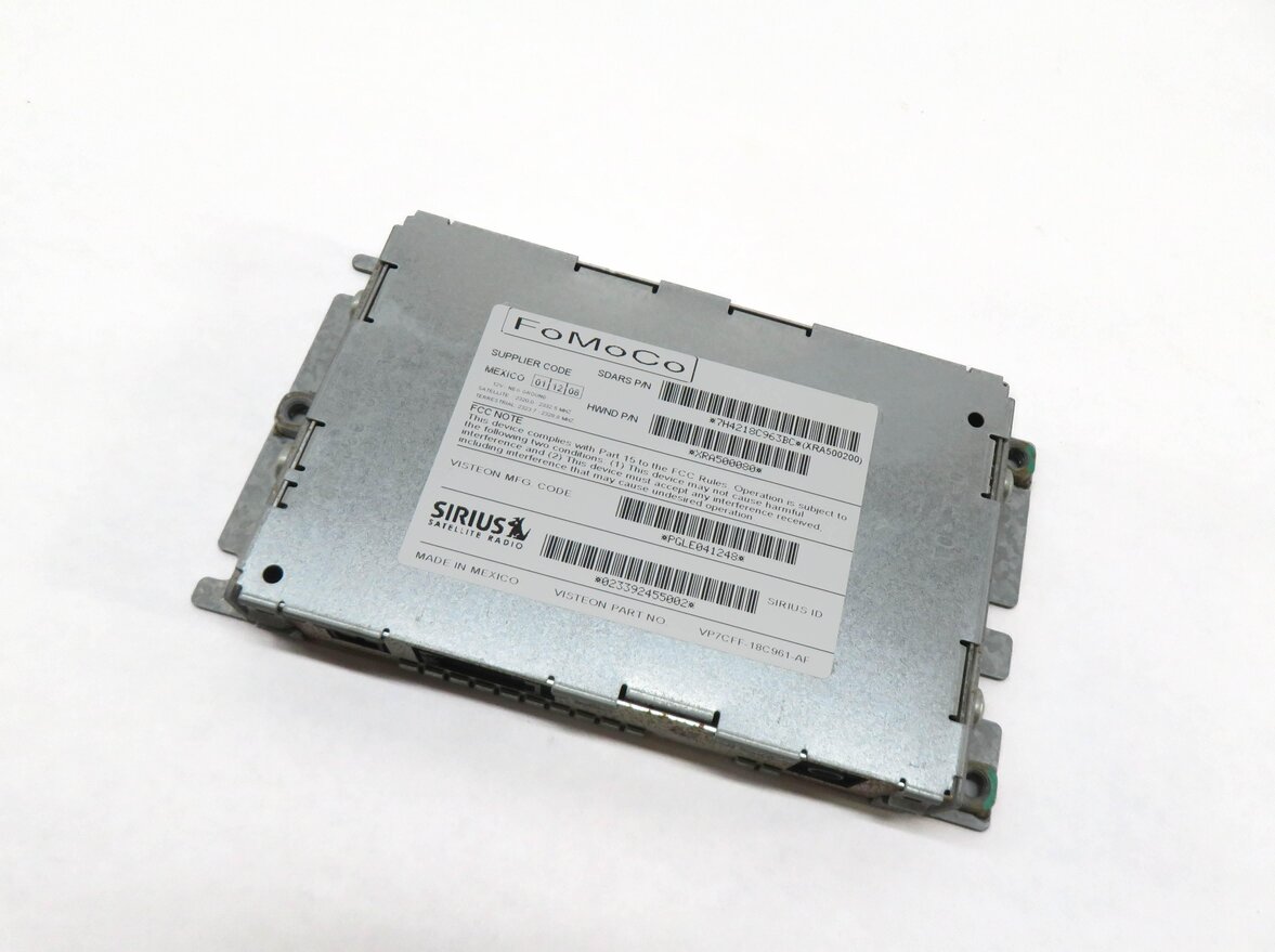 Thumbnail 1: 2007-2012 LR3 - RANGE ROVER SPORT (L320) SIRIUS SATELLITE RADIO RECEIVER MODULE