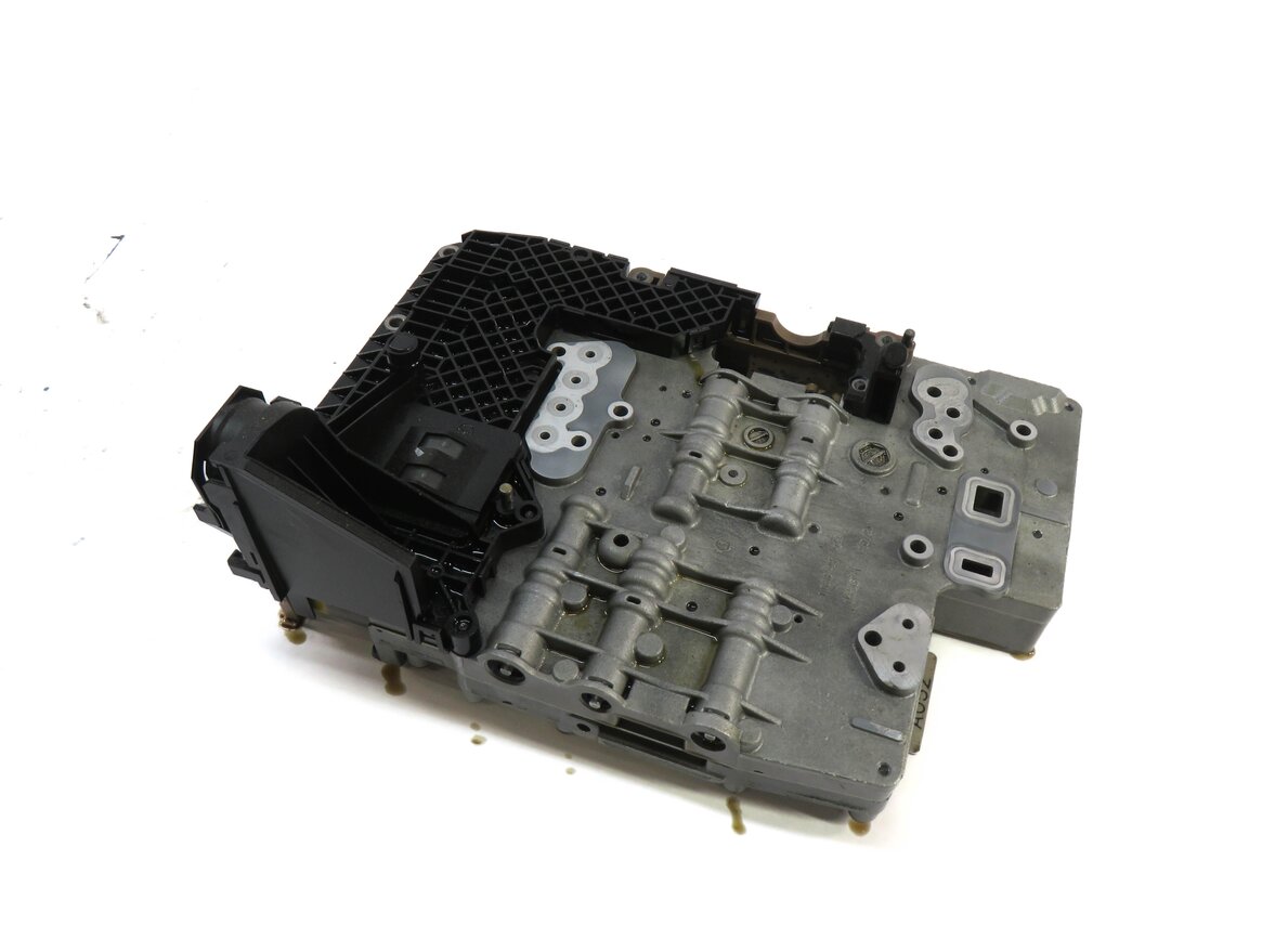 2006-2009 RANGE ROVER SPORT (L320 L322) 4.2L 6HP-26 A/T TRANSMISSION VALVE BODY