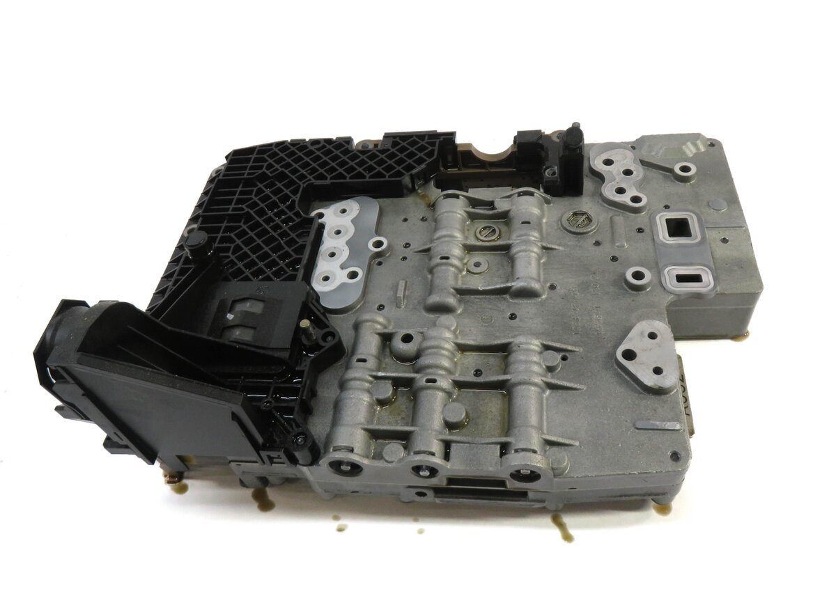 Thumbnail 2: 2006-2009 RANGE ROVER SPORT (L320 L322) 4.2L 6HP-26 A/T TRANSMISSION VALVE BODY
