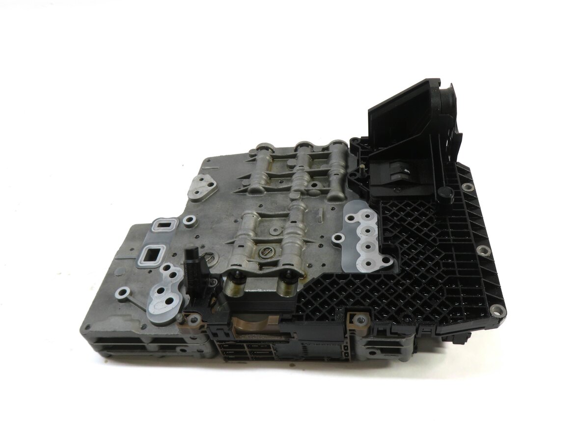 Thumbnail 3: 2006-2009 RANGE ROVER SPORT (L320 L322) 4.2L 6HP-26 A/T TRANSMISSION VALVE BODY