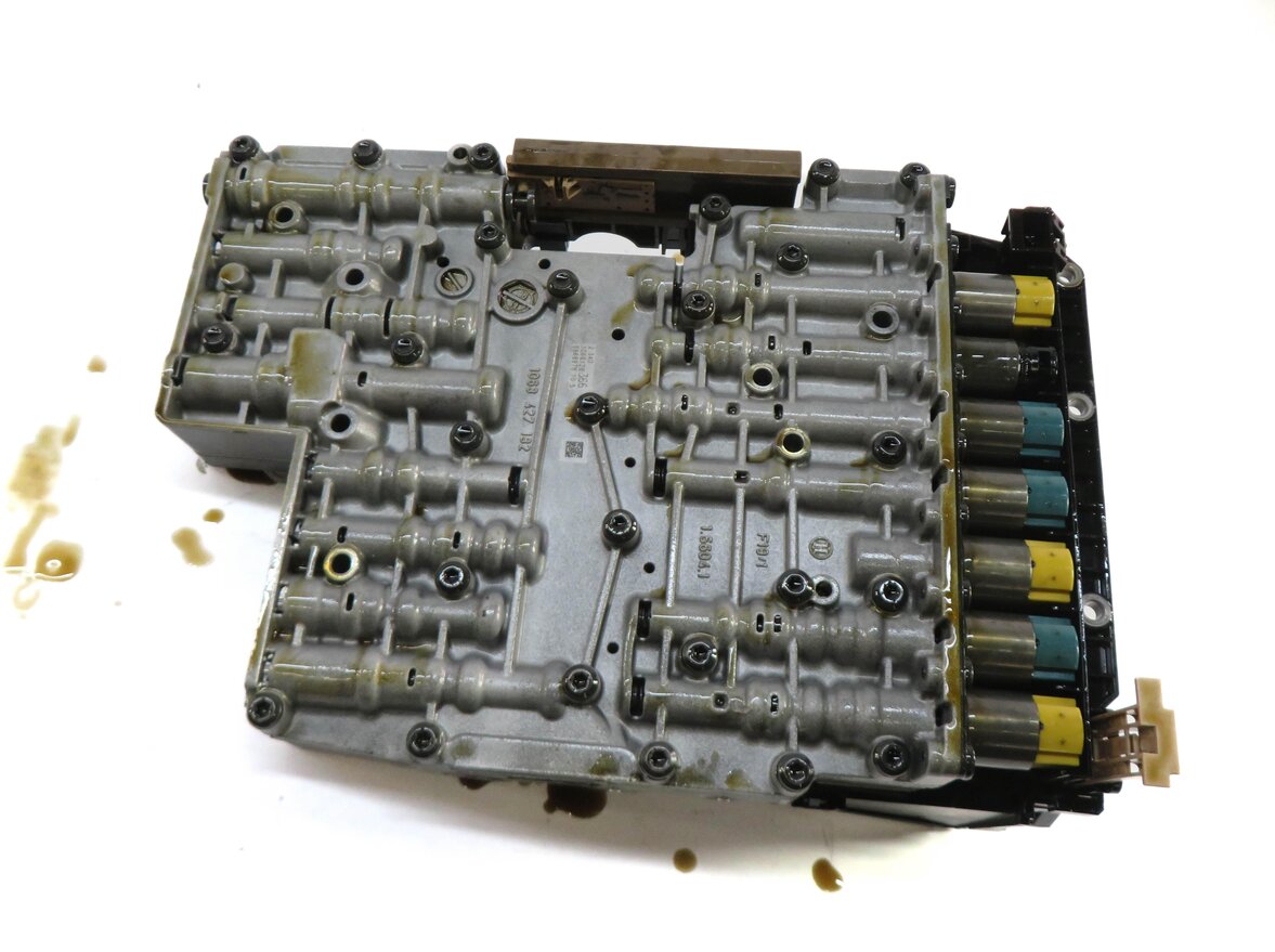 Thumbnail 4: 2006-2009 RANGE ROVER SPORT (L320 L322) 4.2L 6HP-26 A/T TRANSMISSION VALVE BODY
