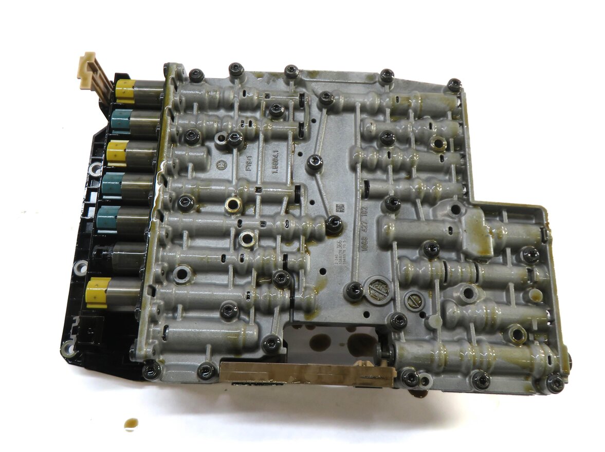 Thumbnail 5: 2006-2009 RANGE ROVER SPORT (L320 L322) 4.2L 6HP-26 A/T TRANSMISSION VALVE BODY