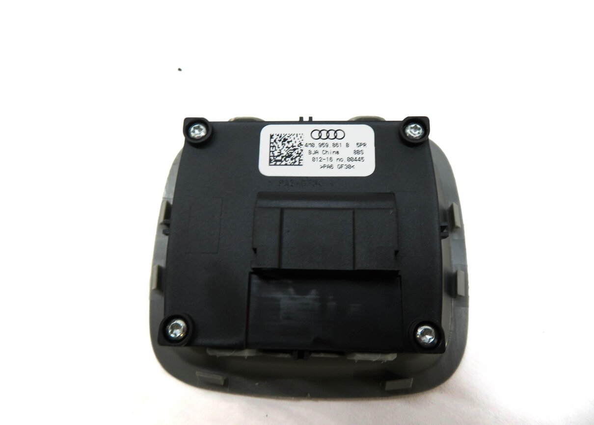 Thumbnail 4: 2017 AUDI Q7 (4M) REAR (3RD ROW / THIRD ROW) SEAT RELEASE SWITCH BUTTON PANEL