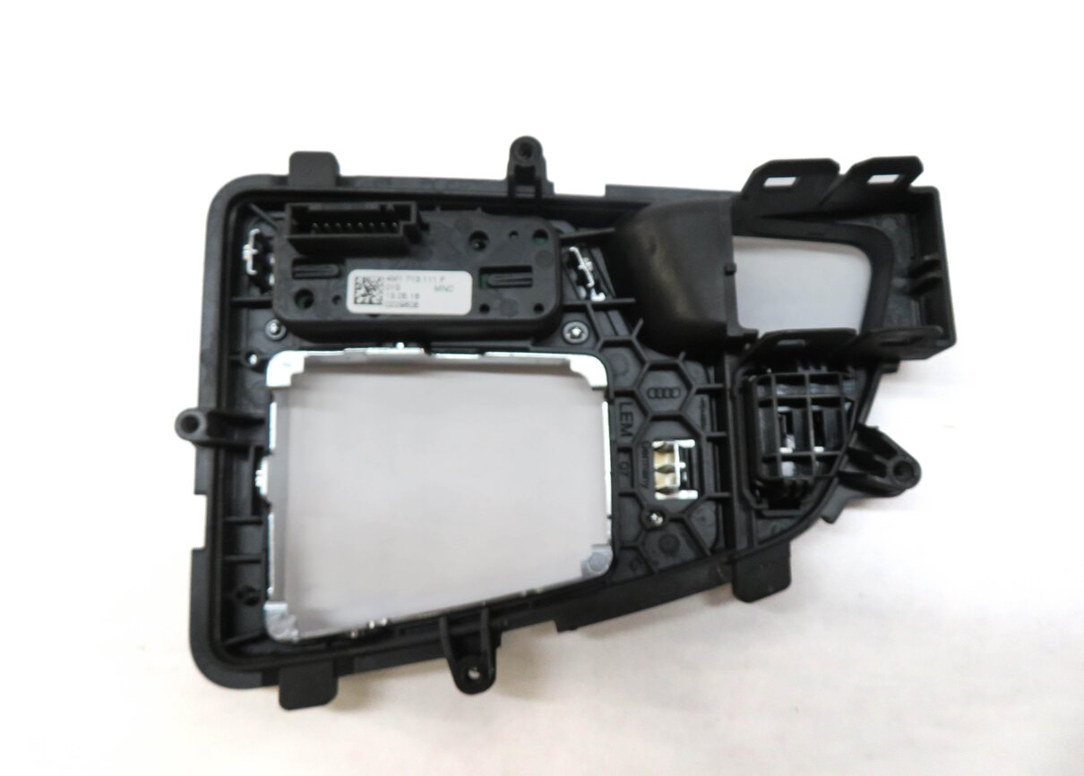 Thumbnail 4: 2017 AUDI Q7 (4M) FRONT CENTER CONSOLE GEAR SHIFT INDICATOR TRIM PANEL (SILVER)