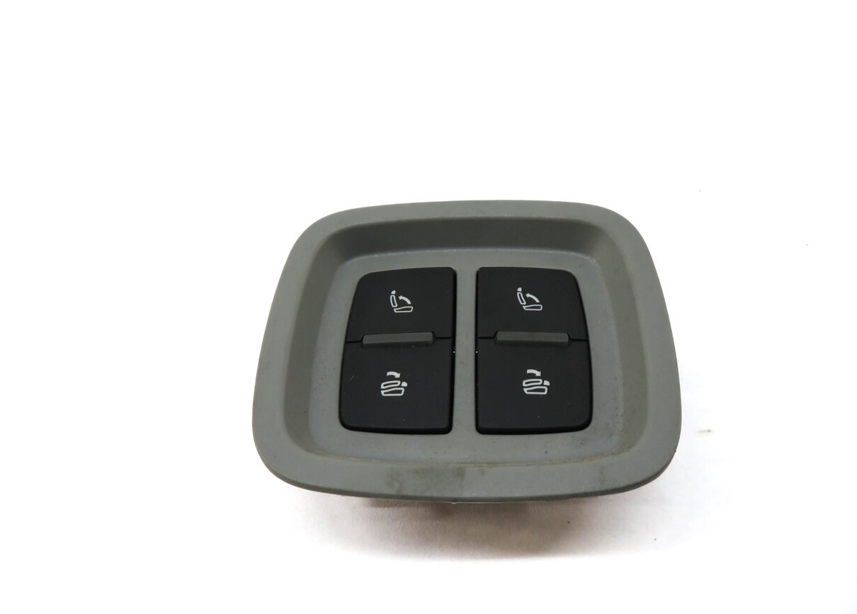 Thumbnail 2: 2017 AUDI Q7 (4M) REAR (3RD ROW / THIRD ROW) SEAT RELEASE SWITCH BUTTON PANEL