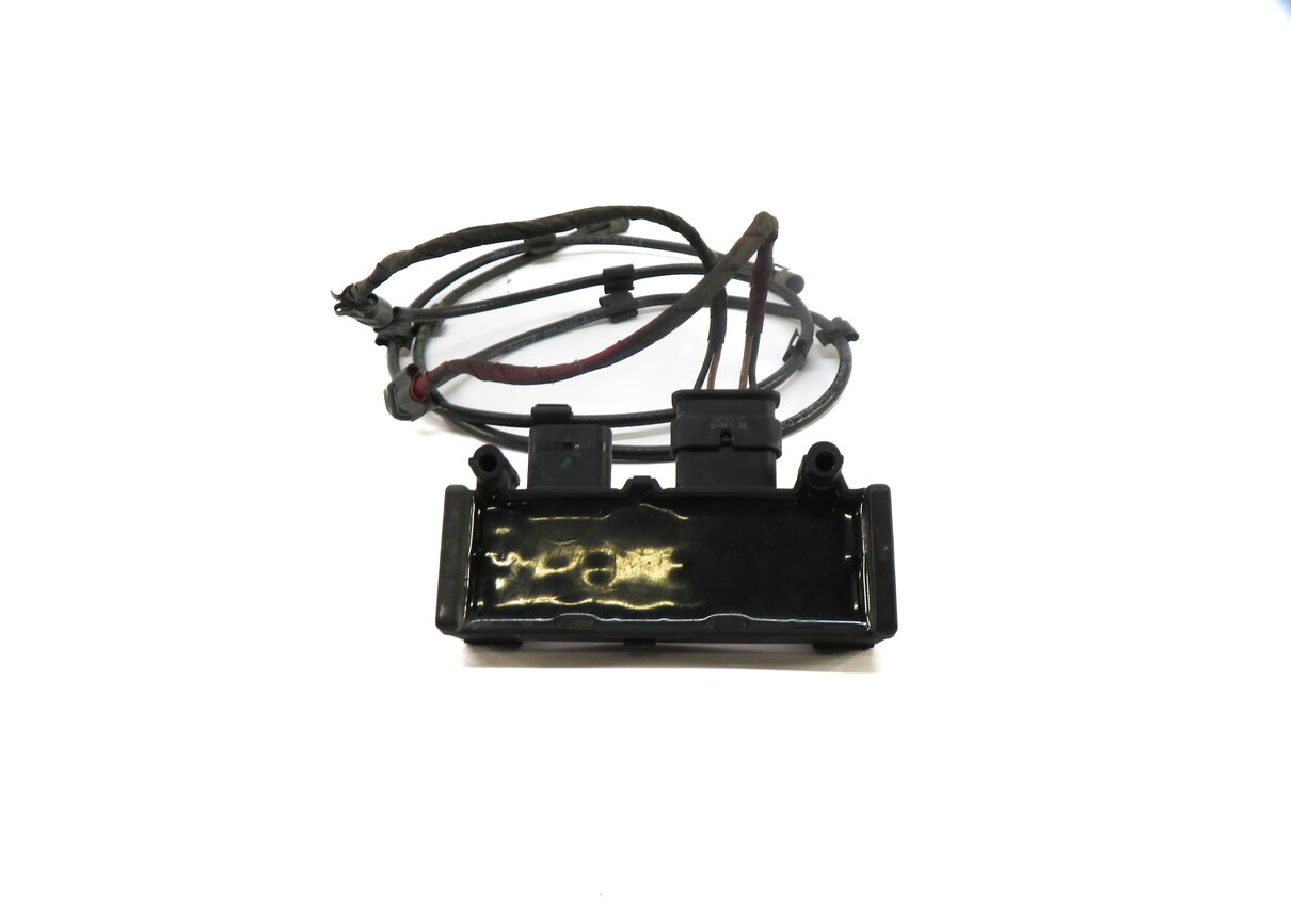 Thumbnail 2: 2017 AUDI Q7 (4M) REAR TRUNK FOOT RELEASE SMART OPENER SENSOR MODULE w/ ANTENNAS