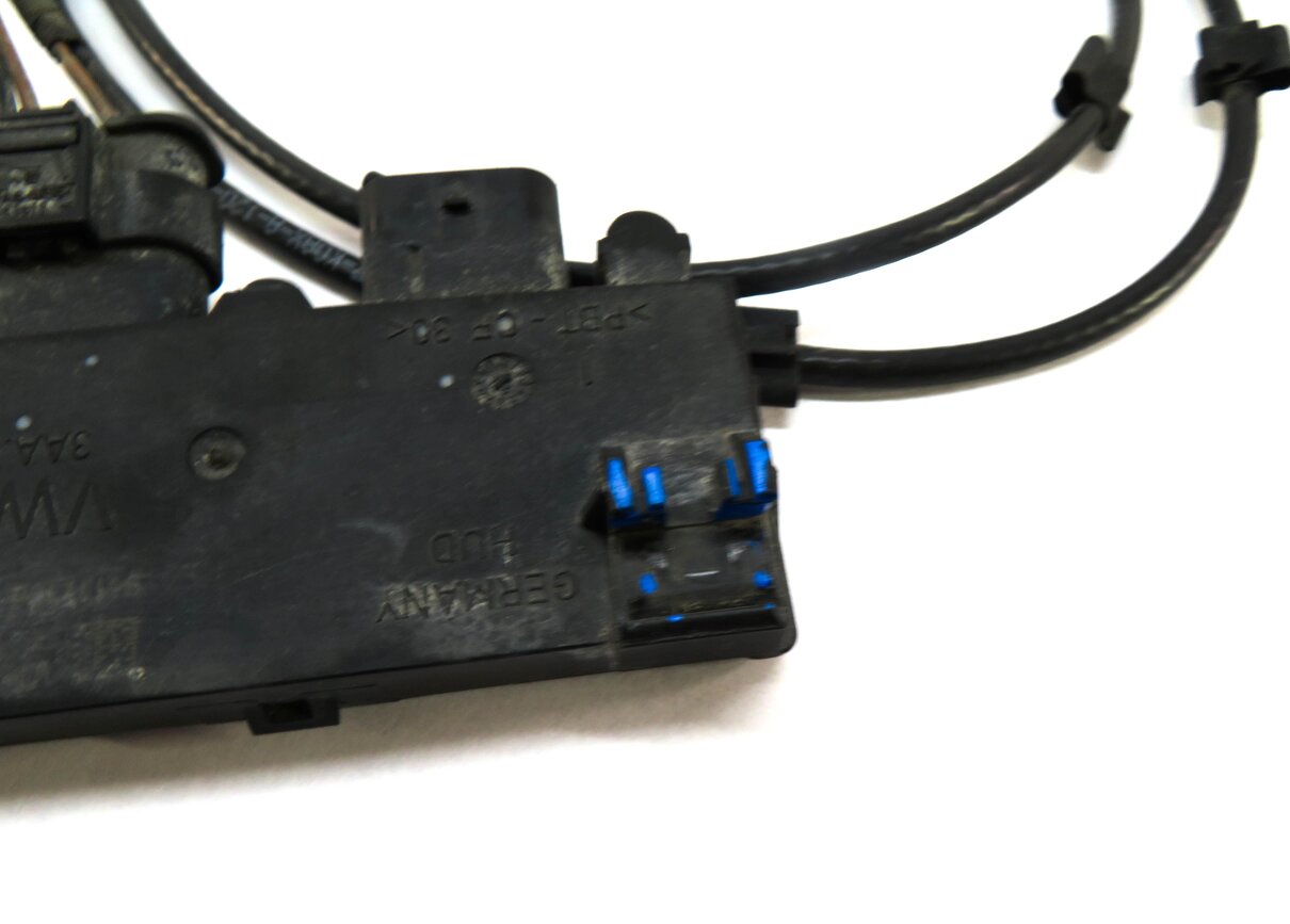Thumbnail 6: 2017 AUDI Q7 (4M) REAR TRUNK FOOT RELEASE SMART OPENER SENSOR MODULE w/ ANTENNAS