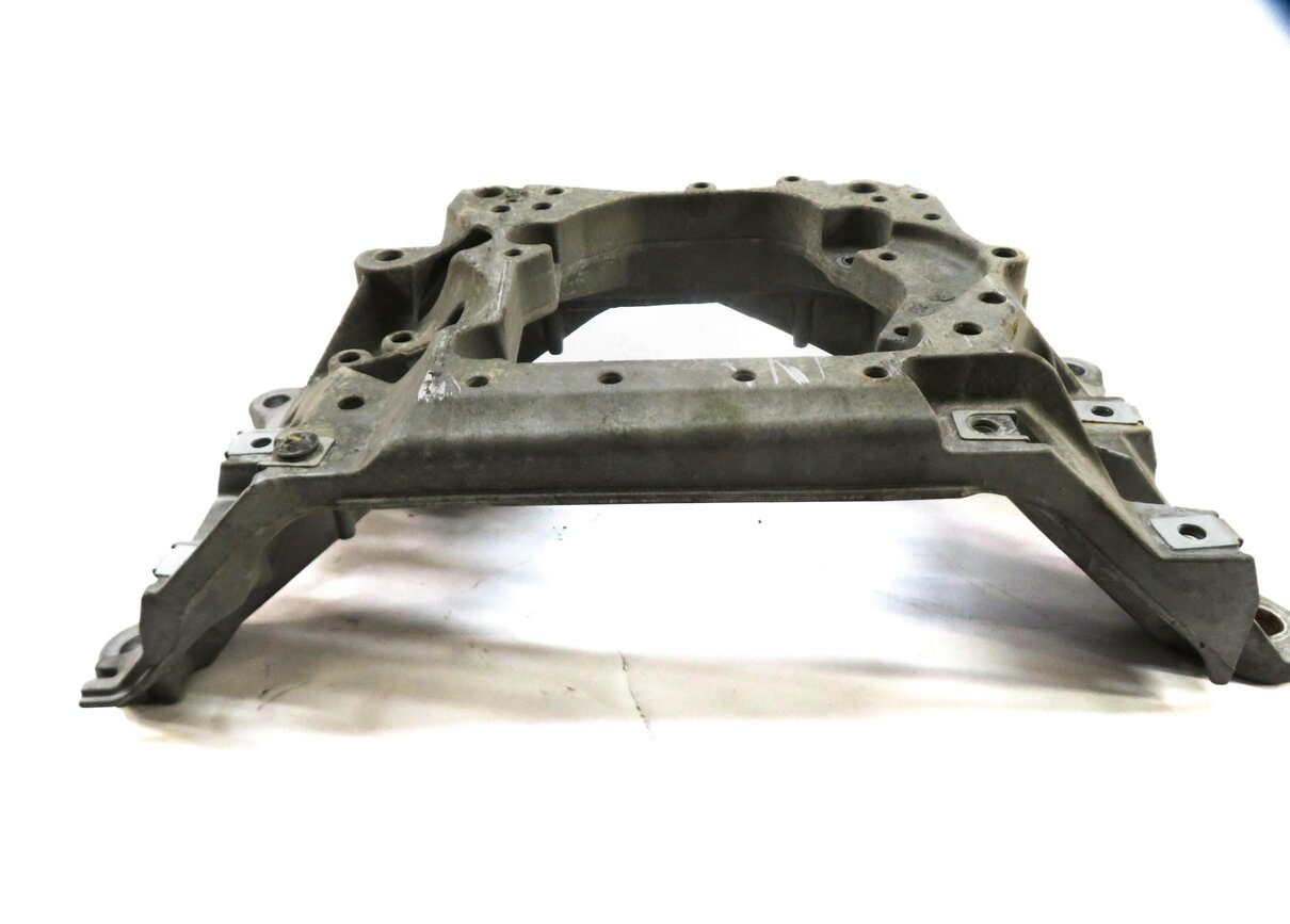 Thumbnail 5: 2017 AUDI Q7 (4M) 3.0L SUPER CREC AUTO TRANSMISSION CROSSMEMBER SUPPORT BRACKET