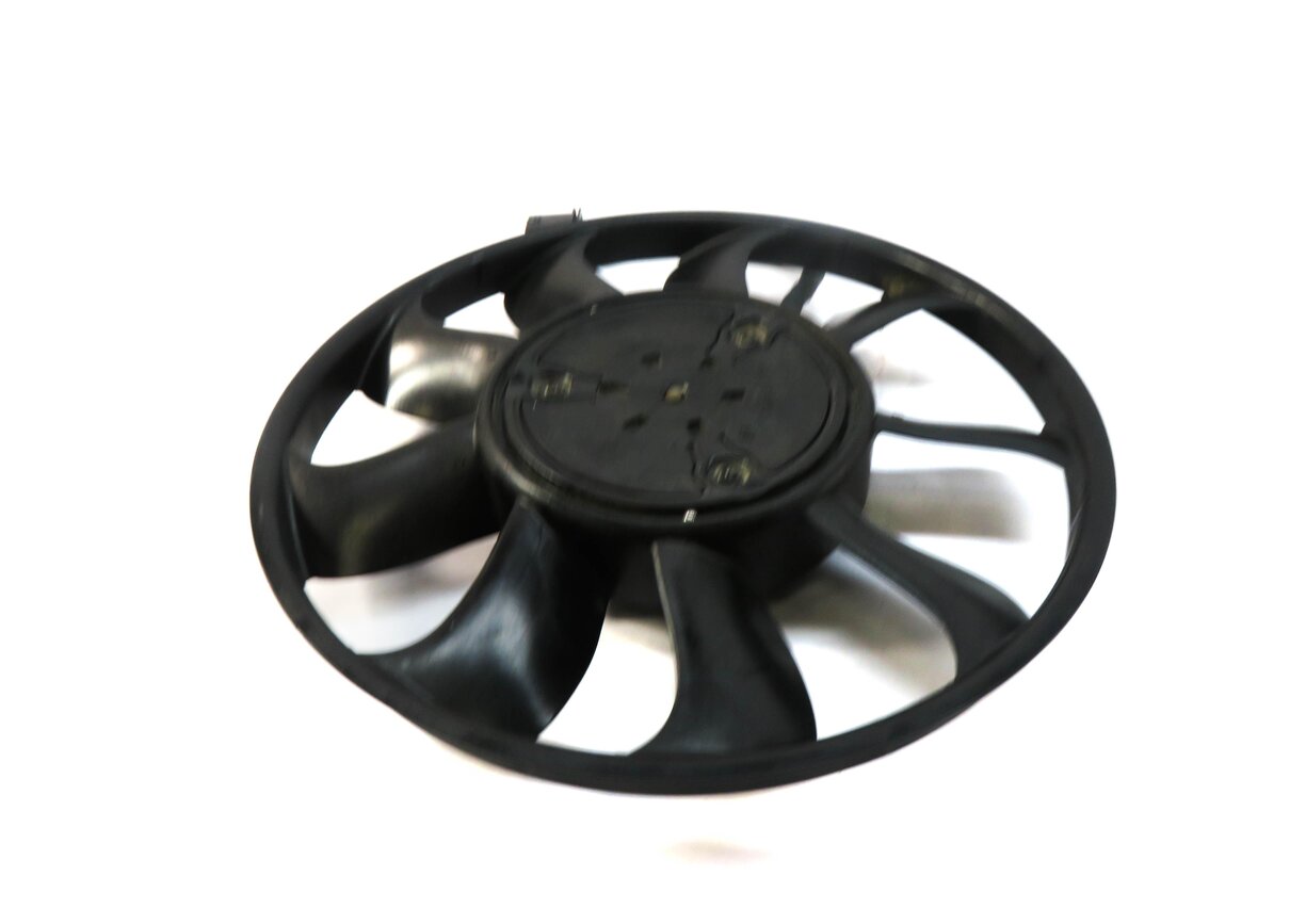 Thumbnail 2: 17-22 AUDI Q7 (4M) 3.0L SUPER ENGINE RIGHT RADIATOR COOLING FAN BLADE & MOTOR
