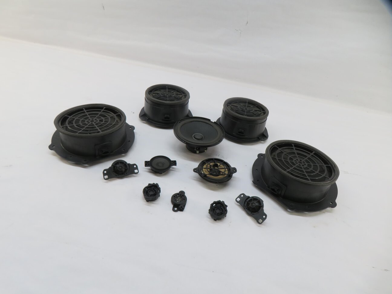 17 AUDI Q7 4M RADIO STEREO AUDI BRANDED SPEAKER SET SUB WOOFER MID RANGE TWEETER
