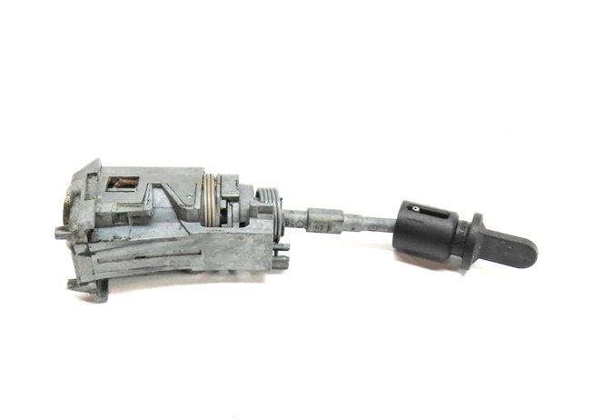 Thumbnail 4: 2017 AUDI Q7 (4M) FRONT LEFT DRIVER DOOR HADLE LOCK CYLINDER w/ SKELETON KEY