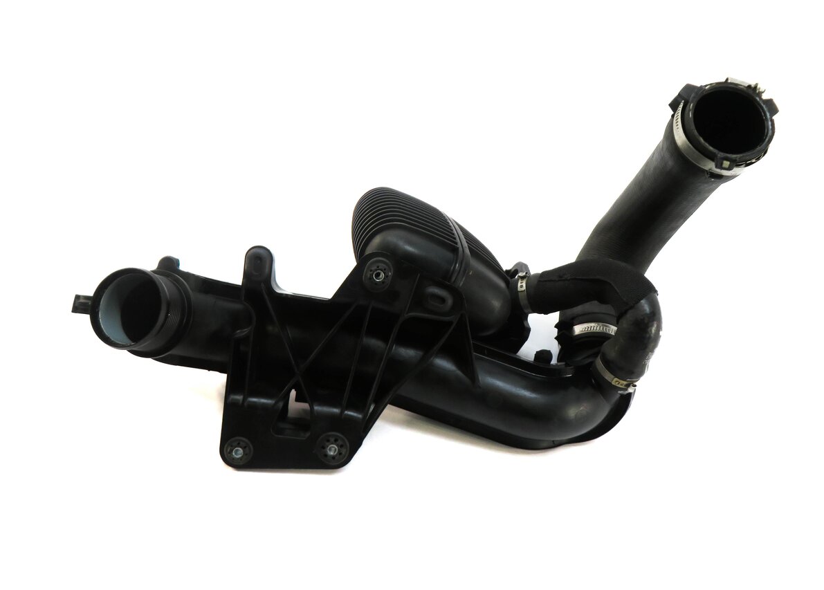 Thumbnail 4: 15 AUDI A4 B8 8K 2.0L TURBO CAED ENGINE INTERCOOLER PRESSURE PIPE w/ DAMPER BOX
